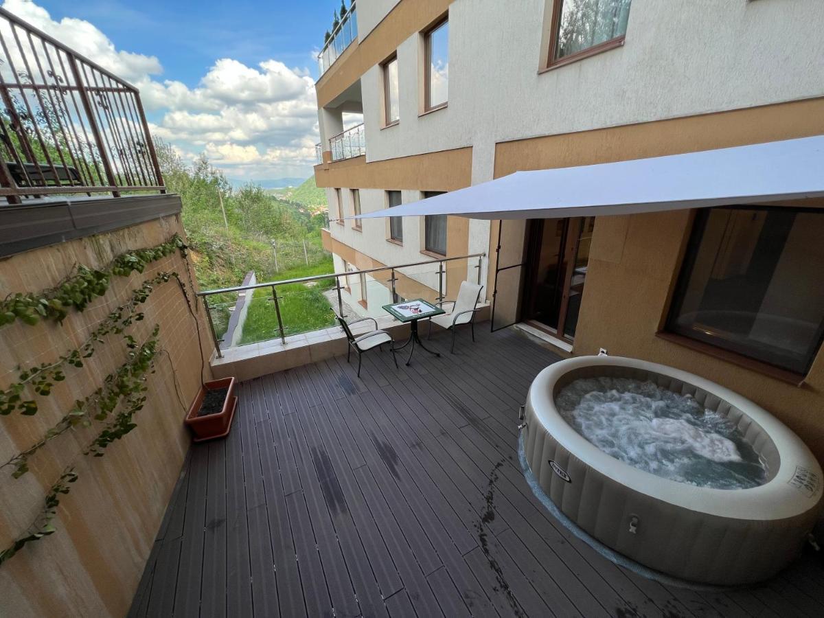 Coroni Studio With Jacuzzi Braşov Esterno foto
